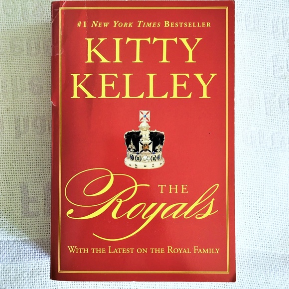 THE ROYALS - NON FICTION Other - BOOK - The Royals *  Kitty Kelley
